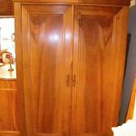 Armoire Louis Philippe en noyer