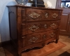 commode Louis XV en noyer massif en vente aux Essarts chez LOUINEAU Agencement