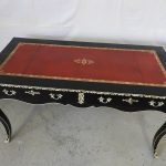 Table bureau Napoléon III en poirier vernis noir