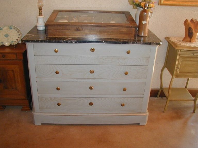 Commode 1900 peinte dessus marbre