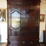 Très grande armoire Louis XIV en acajou de Cuba
